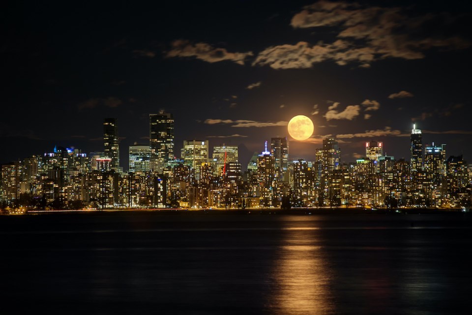 full-moon-vancouver-worm-moon