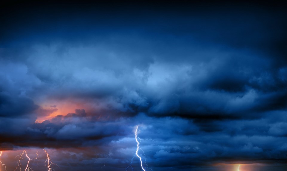 lightening-storm-vancouver