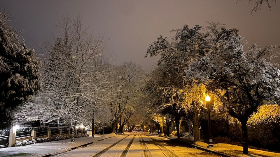 snow-dec-6-2021-metro-vancouver-bc