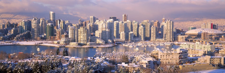 Snow-in-Vancouver-GunterMax-GettyImages-583645876