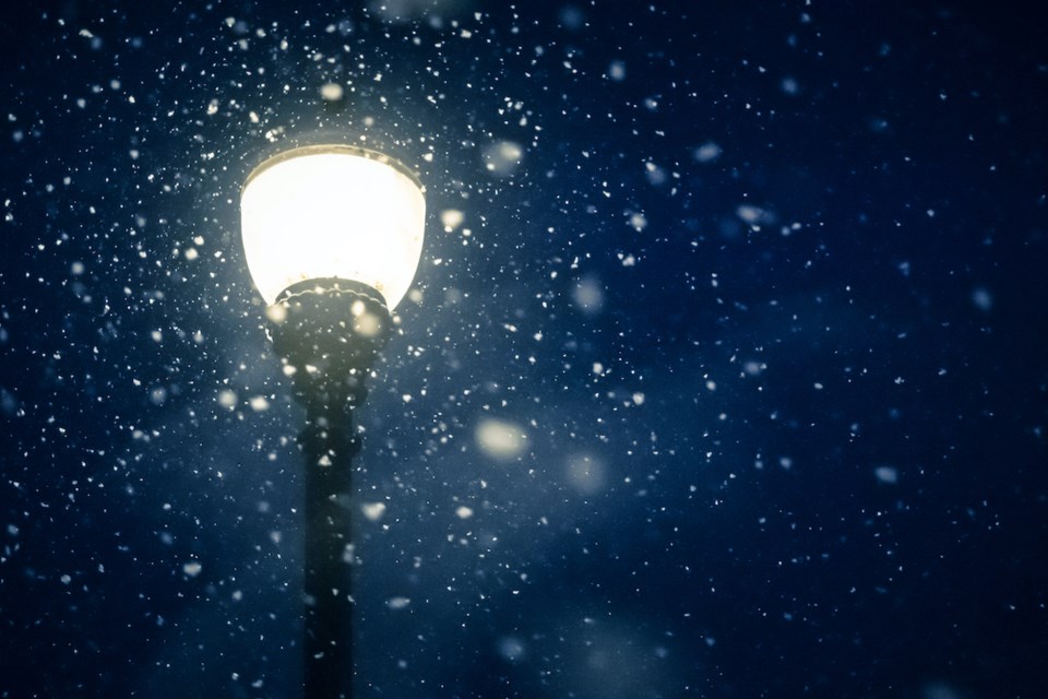 snow-light-dark-winter