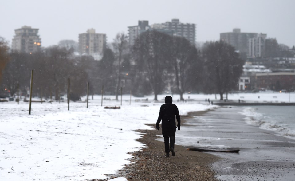 vancouver-jan-2024-snow-beach