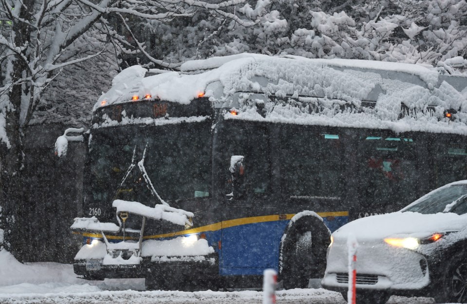 vancouver-snow-storm-translink-bus