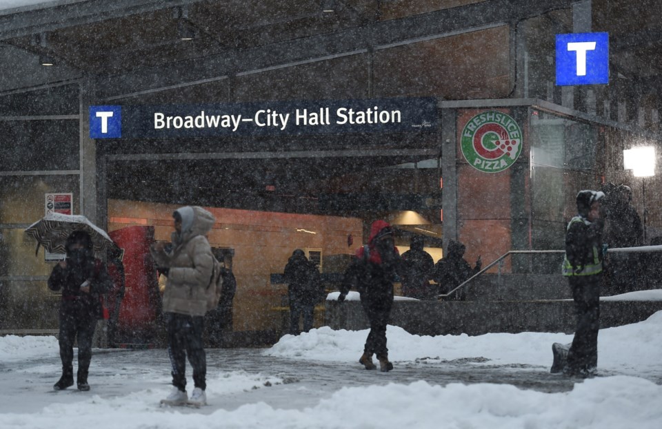 vancouver-snow-transit-skytrain-station