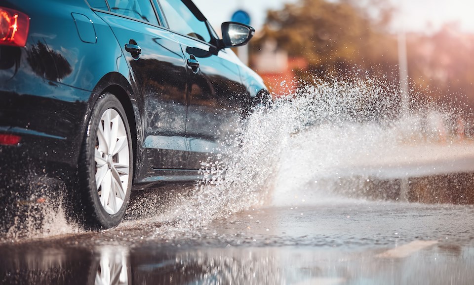 vancouver-weather-car-splash-water