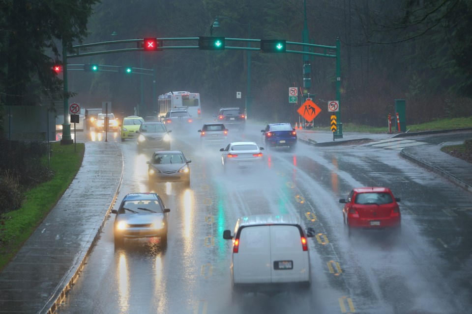 Environment Canada issues rainfall warning for Metro ...