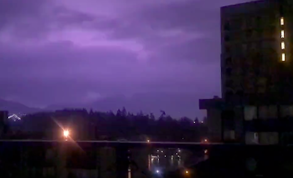 vancouver-weather-lightning-thunderstorm-august-2023jpg