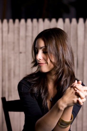 carly-pope-2-resize carly-pope-2-resize