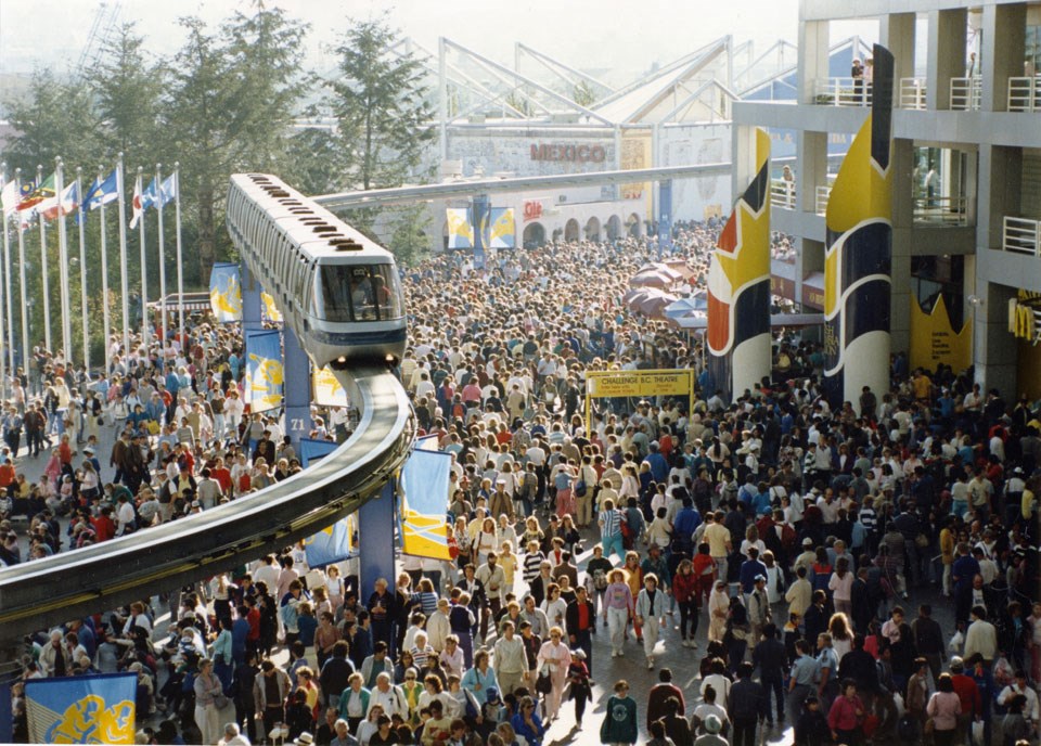expo86dianecrowd