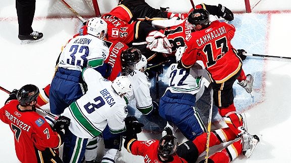 nhl_g_canucks_flames1_576