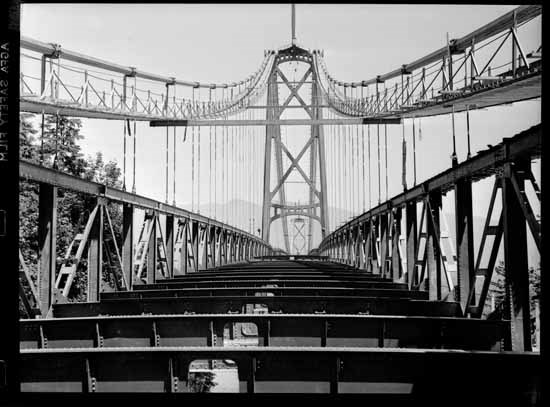  Construction of the Lions Gate Bridge: Image courtesy of VPL 39749.