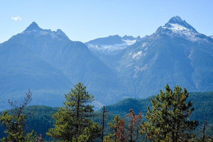  Tantalus Range from the Tantalus View Lookout. Photo: Stephen Hui.