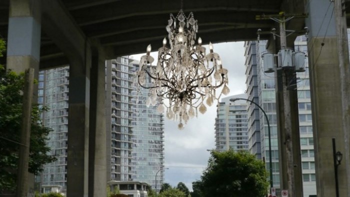 cambie-bridge-chandelier