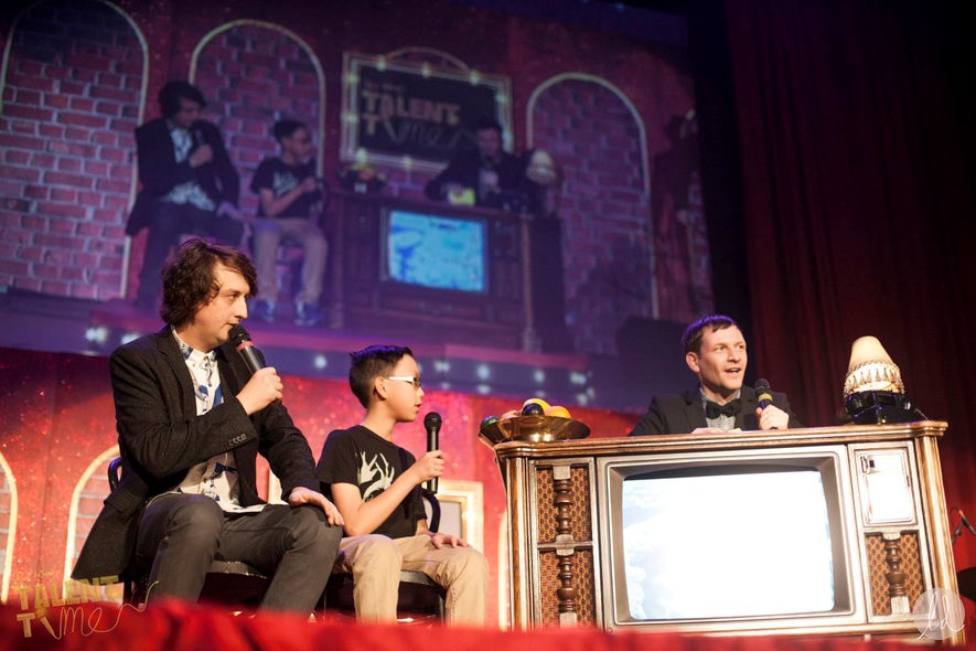  Ryan Beil (L), Paul Anthony (R), with Canadian National Yo Yo Champion Harrison Lee.