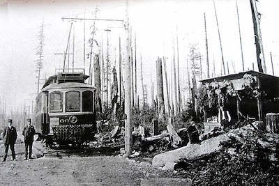 End of the LIne 7512-2949 1st store, small shack