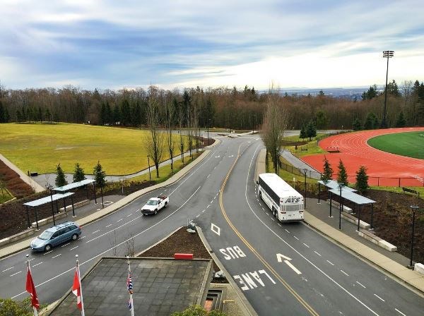  The road to SFU’s Burnaby campus.  img: trangbum