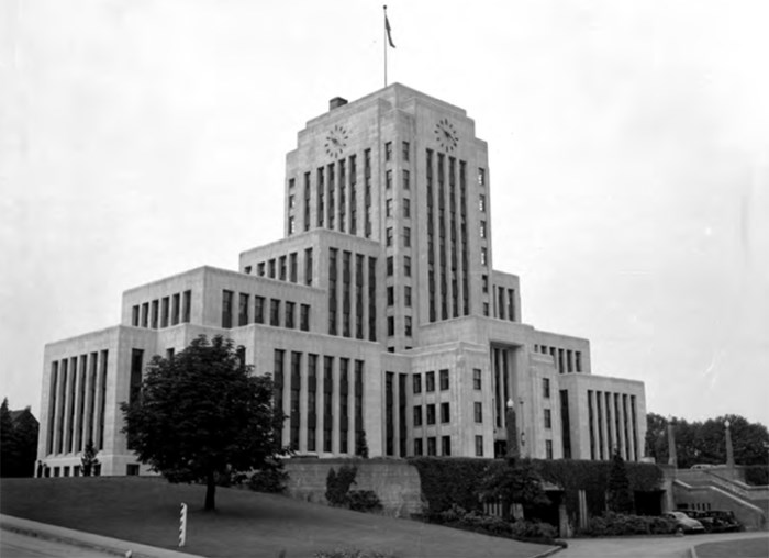  Province Newspaper photo, Vancouver Public Library/ VPL 40212. 