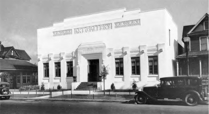  Leonard Frank photo, Van- couver Public Library, Special Collections, VPL 10926. 