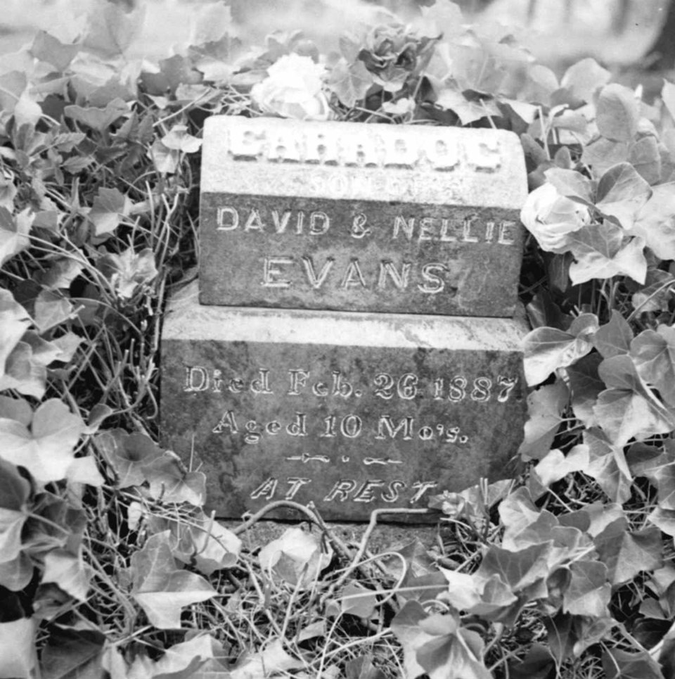  Headstone for the first person buried in Mountain View Cemetery, photo taken 1939. Major Matthews Collection, CVA Port N137.4