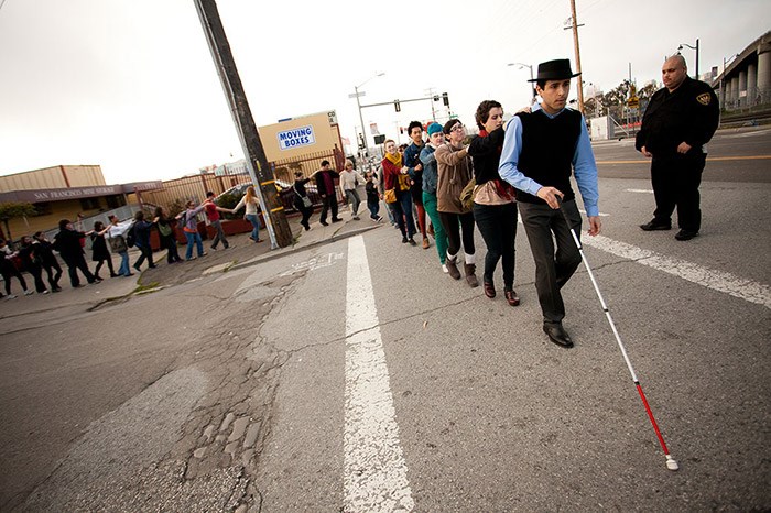  Carmen Papalia. Blind Field Shuttle. 2012. Perceptual tour; dimensions variable. Photo courtesy of Jordan Reznick