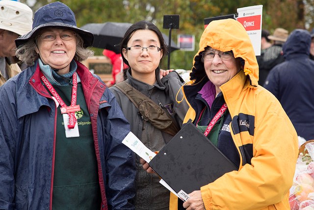  Friends of the Garden Steffany Walker and Margaret Butschler with a volunteer during the Apple Festival