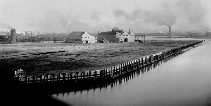  Dominion Photo Co. photo, Vancouver Public Library VPL 20405.