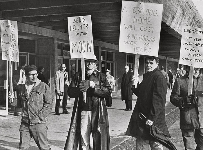  Photo credit: George Diack/Vancouver Sun.