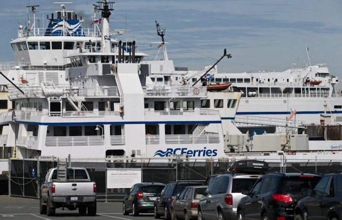  At Swartz Bay ferry terminal, heavy traffic is expected on Thanksgiving weekend, often the busiest time of the year for foot passengers. (Photograph By DARREN STONE, TIMES COLONIST)