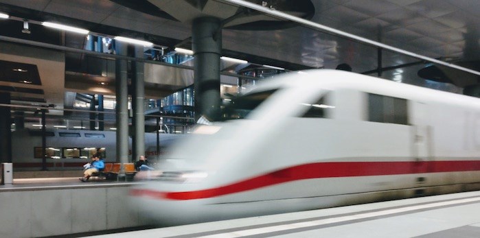  High-speed train/Pexels