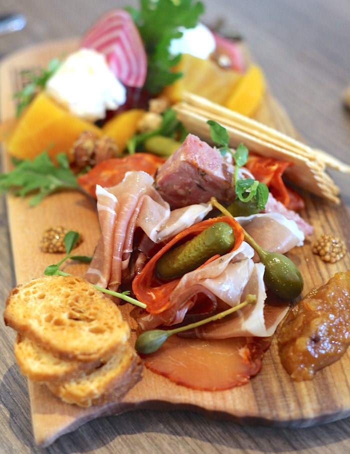  Charcuterie board at the Salted Vine (Lindsay William-Ross/鶹ýӳ)