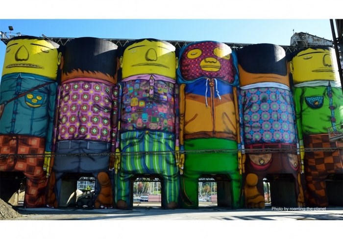  Giants by OSGEMEOS by Gustavo and Otávio Pandolfo / Vancouver Biennale