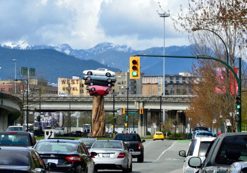  Trans Am Totem by Marcus Bowcott / Vancouver Biennale