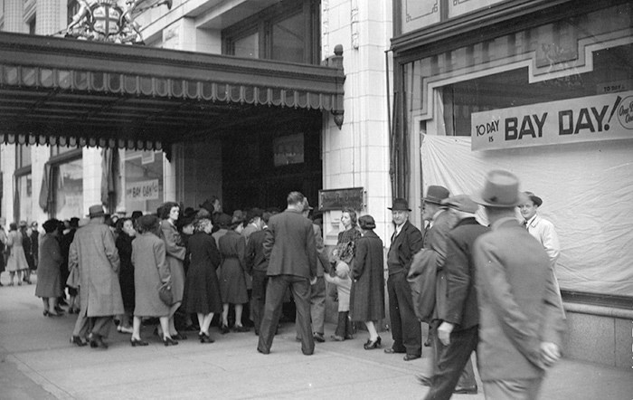  Crowds entering Hudson's Bay Co. on Granville St. Photo: Vancouver Archives Item: CVA 1184-1007