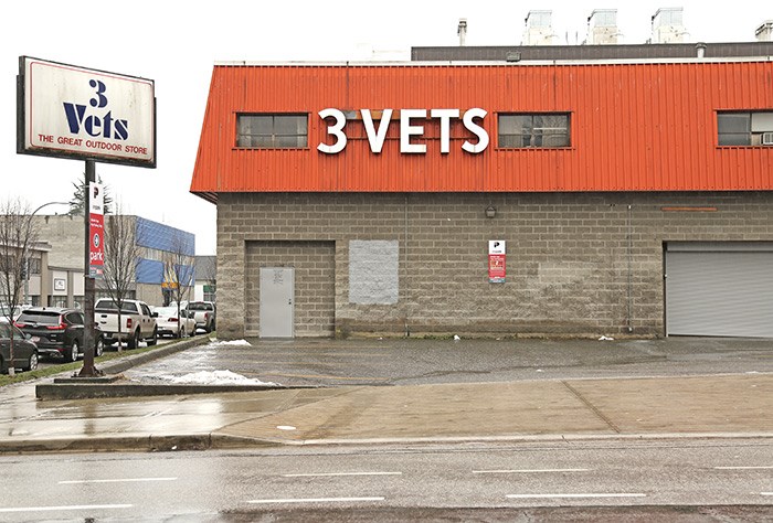  3 Vets, the once-great outdoor store, closed its doors in 2017. Photo Bob Kronbauer