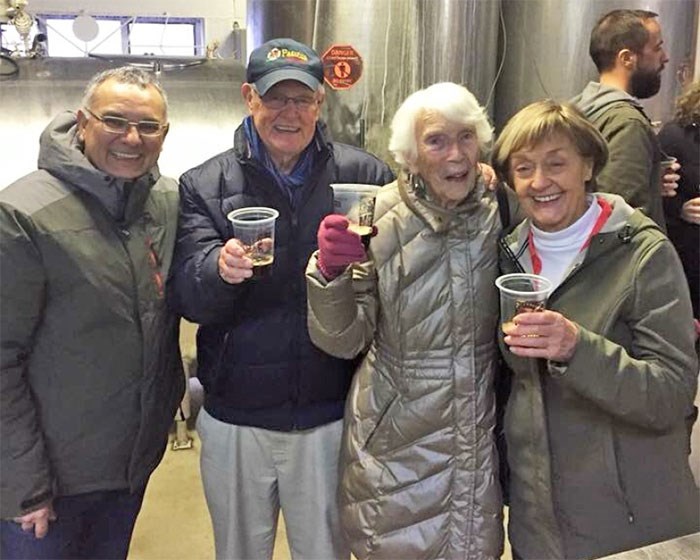  How to celebrate your mother's 100th birthday? Bring her to Storm Brewing to try your favourite craft beer.