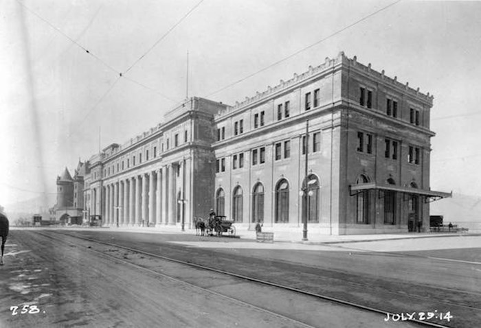  Waterfront in 1914. Vancouver Archives Item: CVA 152-1.080