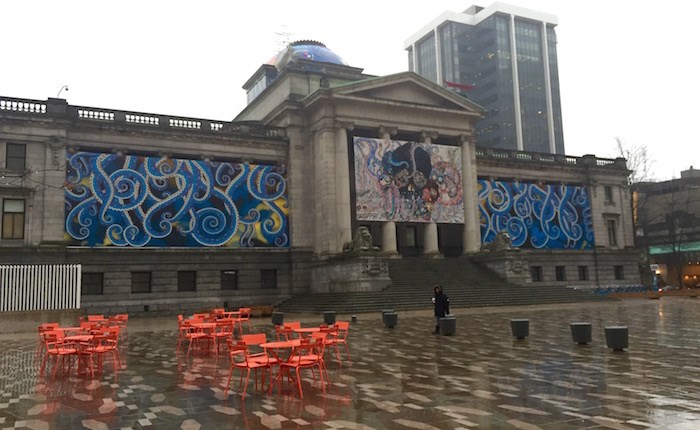  Facing the plaza on Georgia Street (Lindsay William-Ross/Vancouver Is Awesome)