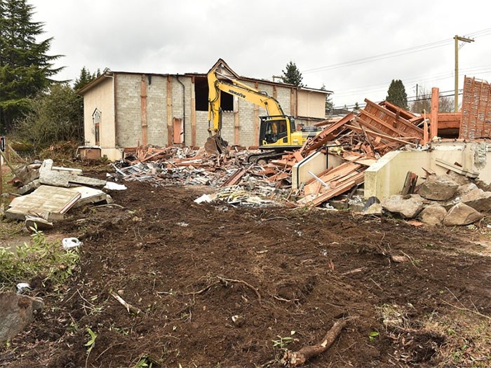  Demolition began over the weekend on Oakridge United Church, which is located on 41st Avenue between Cambie and Oak streets.