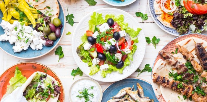  Greek food/Shutterstock