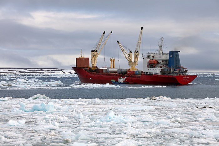  A cargo ship navigates the Arctic Ocean.  Photo Shutterstock.com
