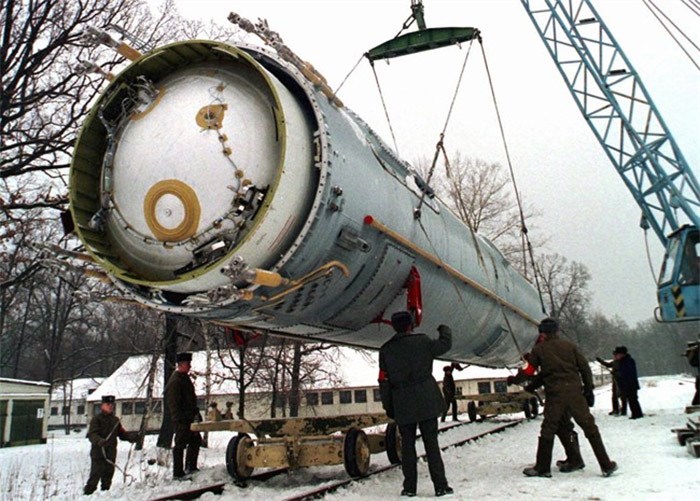  Soldiers prepare to destroy a ballistic SS-19 missile in the yard of the largest former Soviet military rocket base in Vakulenchuk, Ukraine. Another Russian rocket stage likely to be holding highly toxic fuel is slated to splash down in an environmentally sensitive area of the Canadian Arctic on Wednesday.THE CANADIAN PRESS/AP, File