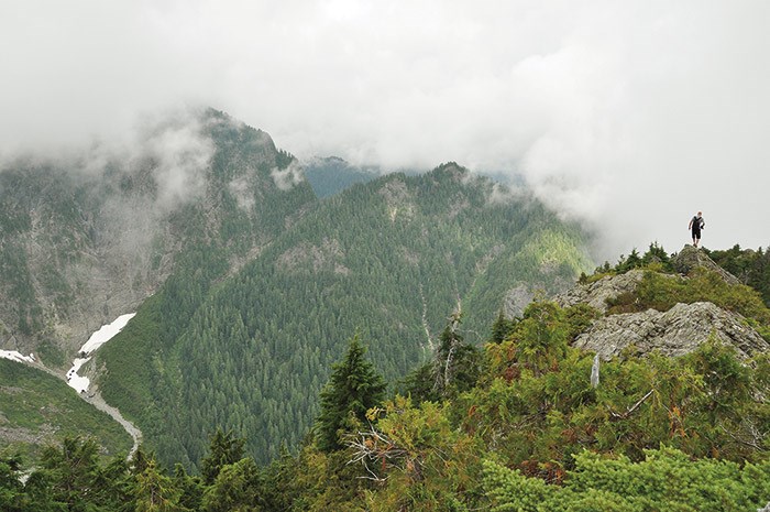  Cloudy day on Evans Peak. (Photo by Stephen Hui)