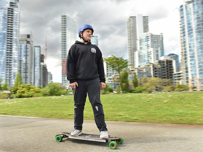  Elsie Roy elementary student Dex Shelton built an electric skateboard with the assistance of his dad, Kurt.