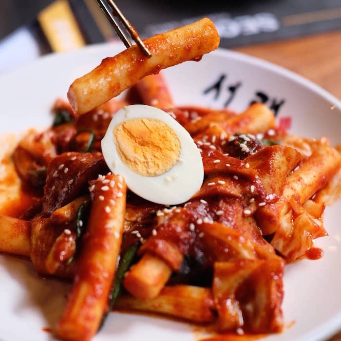  Ddeokbokki (