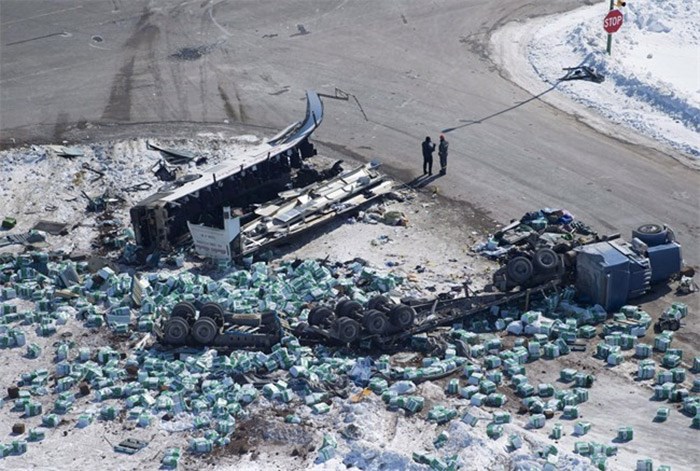  The driver of a transport truck that collided with a bus carrying the Humboldt Broncos junior hockey team is facing criminal charges. Numerous charges were laid against driver Jaskirat Singh Sidhu, 29, who was arrested this morning in Calgary. The wreckage of a fatal collision outside of Tisdale, Sask., is seen Saturday, April, 7, 2018. THE CANADIAN PRESS/Jonathan Hayward
