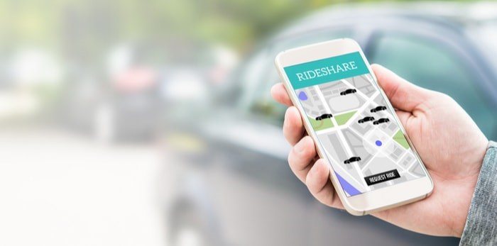  Ride sharing app/Shutterstock