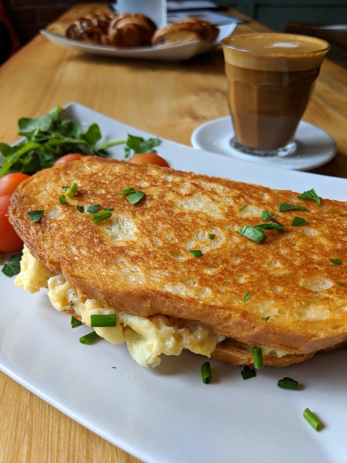 Scrambled eggs grilled cheese (