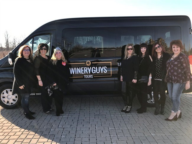  Linda D’Onoforio, third left, is shown with members of her bachelorette party in Niagara-on-the-Lake in this undated handout image. THE CANADIAN PRESS/HO-Winery Guys Tours
