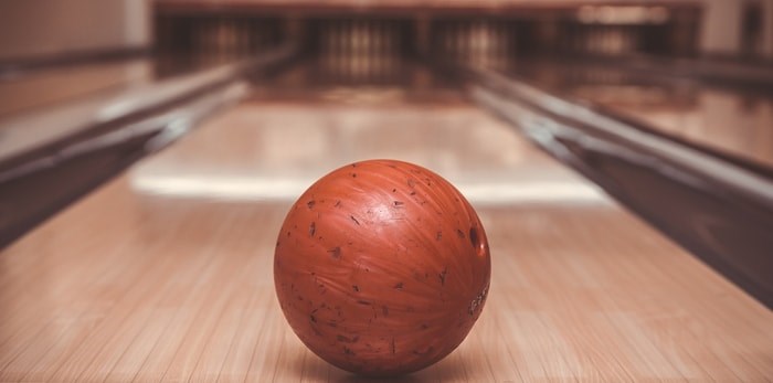  Bowling alley/Shutterstock
