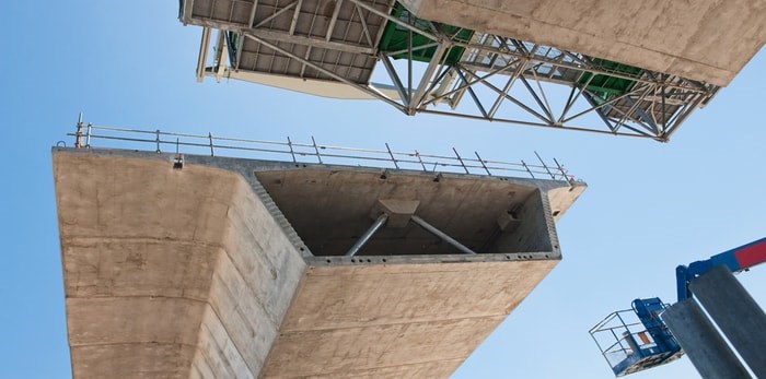  Bridge construction/Shutterstock